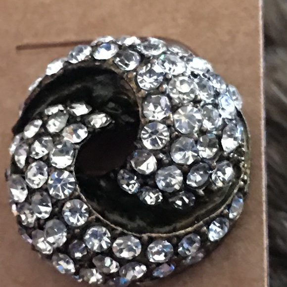 Vintage rhinestone swirl pierced earrings - Picture 4 of 6